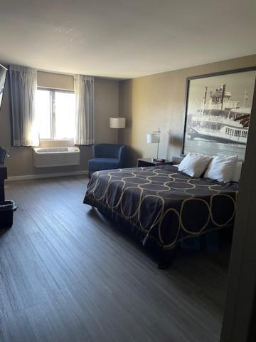 Super 8 By Wyndham Alton Motel Bagian luar foto