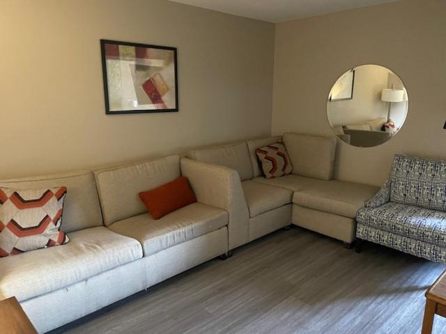 Super 8 By Wyndham Alton Motel Bagian luar foto